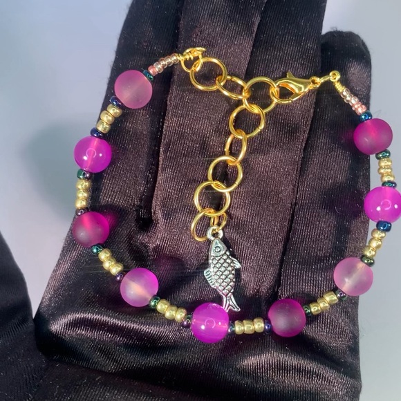 SOSAIIETI Jewelry - PLUM TIDES — Designer Purple Gold Glass Bead & Copper Bracelet with Fish Charm